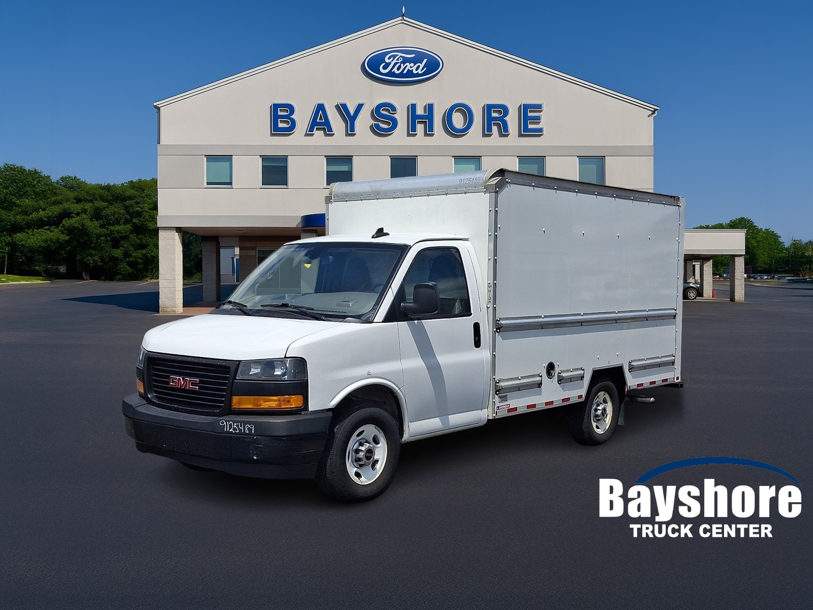 2021 GMC Savana 3500 139" WB's photo