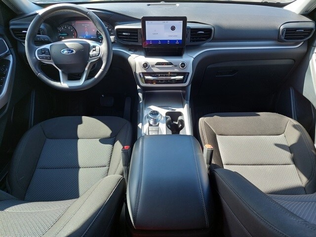 2024 Ford Explorer XLT photo 3