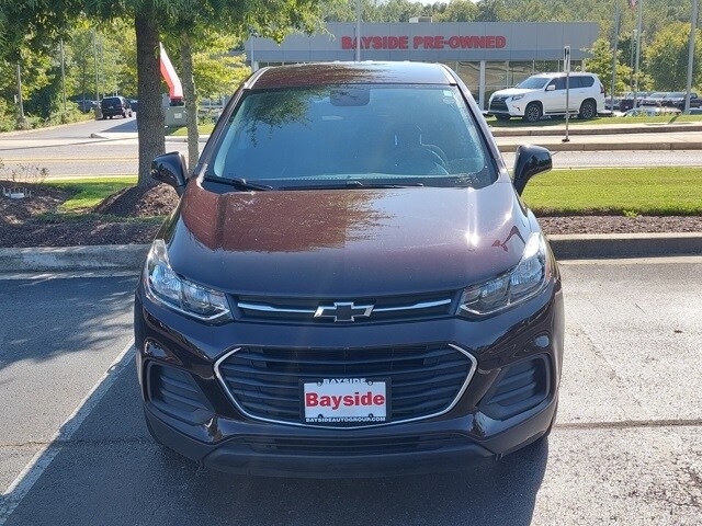 2021 Chevrolet Trax LS photo 2