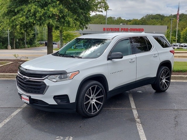 2021 Chevrolet Traverse LS photo 3