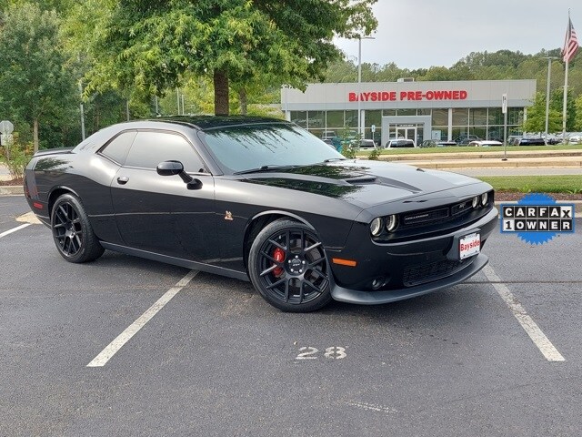 2015 Dodge Challenger R/T Scat Pack photo 2
