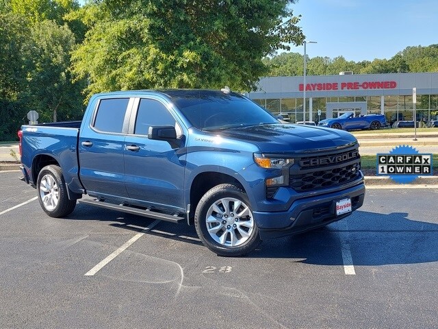 2022 Chevrolet Silverado 1500 Custom photo 2