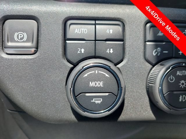 2023 Chevrolet Traverse LS - Photo 13