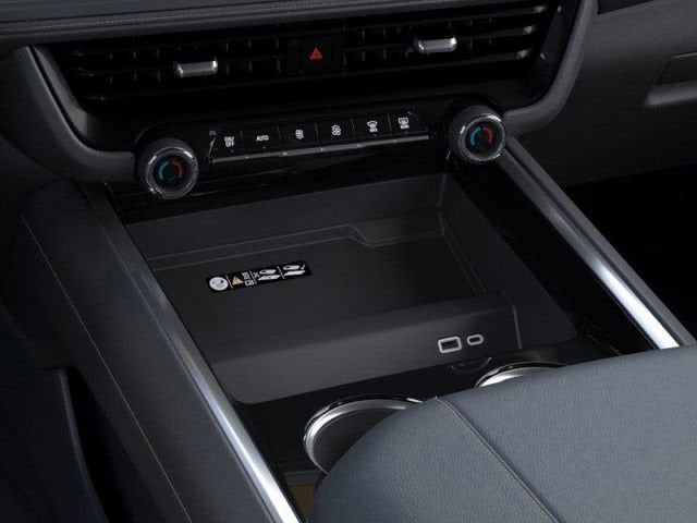 2026 Chevrolet Suburban Premier - Photo 25