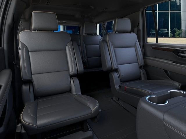 2026 Chevrolet Suburban Premier - Photo 19