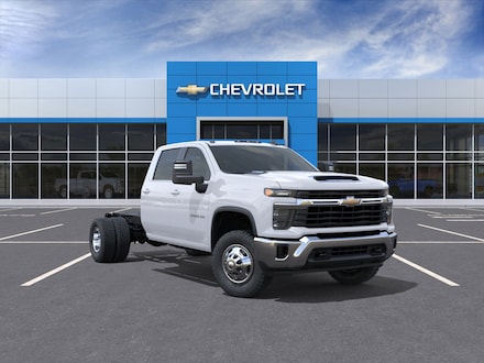 2025 Chevrolet Silverado 3500 HD Chassis Cab LT Truck
