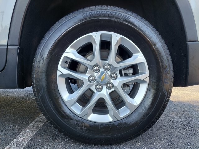 2023 Chevrolet Traverse LS - Photo 32