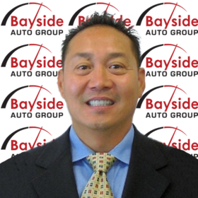 Staff member Mike Wang from ID_ca91a4124944