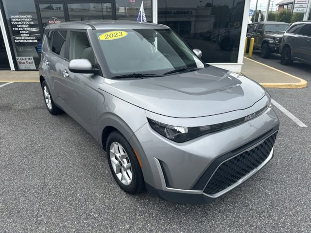 Used 2023 Kia Soul LX Hatchback