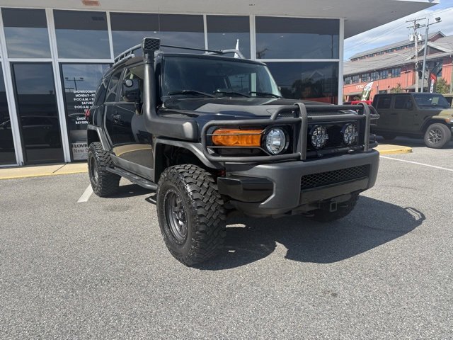 2013 Toyota FJ Cruiser Base photo 2