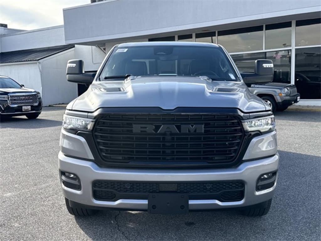 New 2026 Ram 1500 LARAMIE CREW CAB 4X4 5'7 BOX Pickup