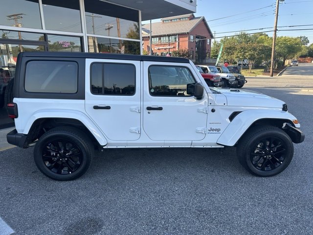 2023 Jeep Wrangler 4xe Sahara photo 11