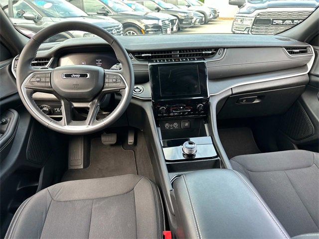 2024 Jeep Grand Cherokee Laredo photo 2