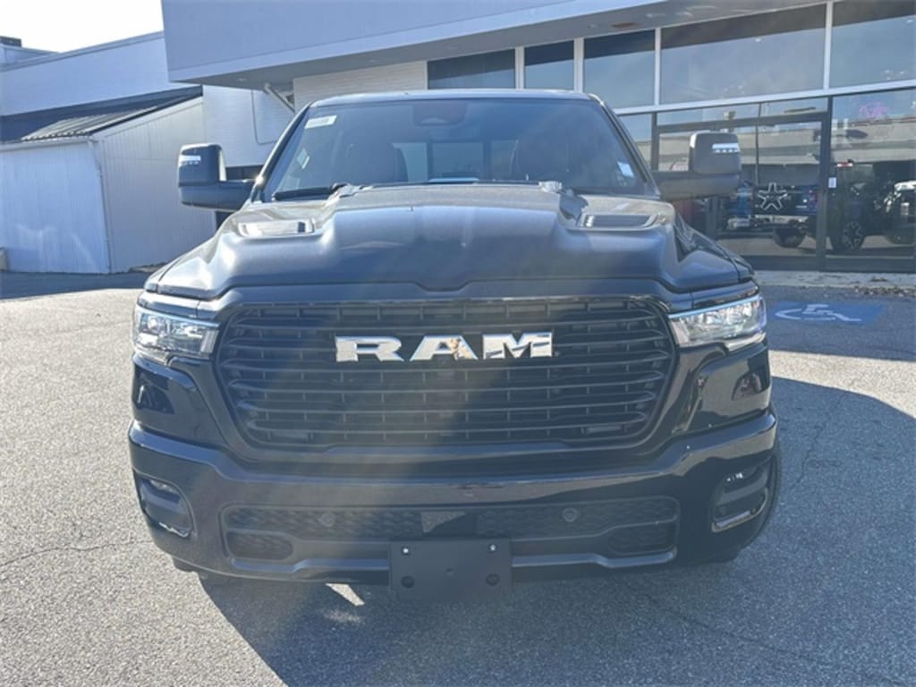 New 2026 Ram 1500 LARAMIE CREW CAB 4X4 5'7 BOX Pickup