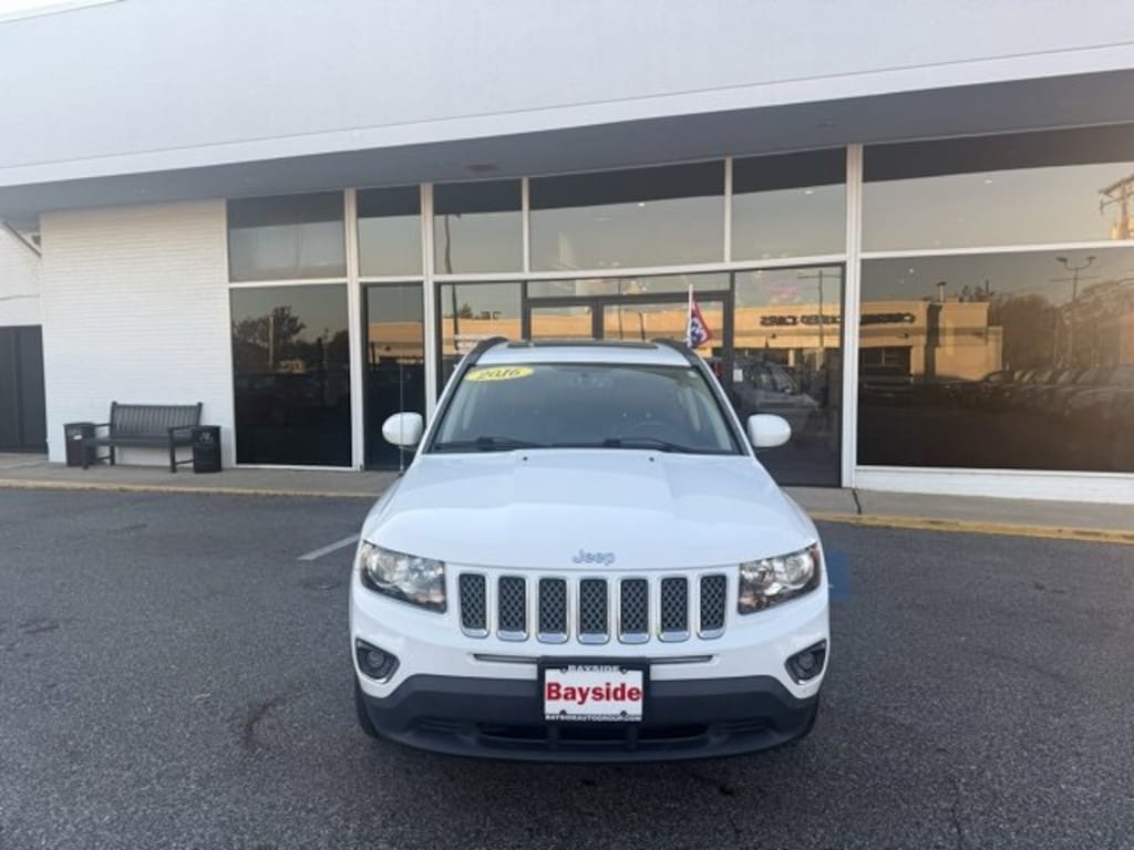 Used 2016 Jeep Compass Latitude FWD SUV
