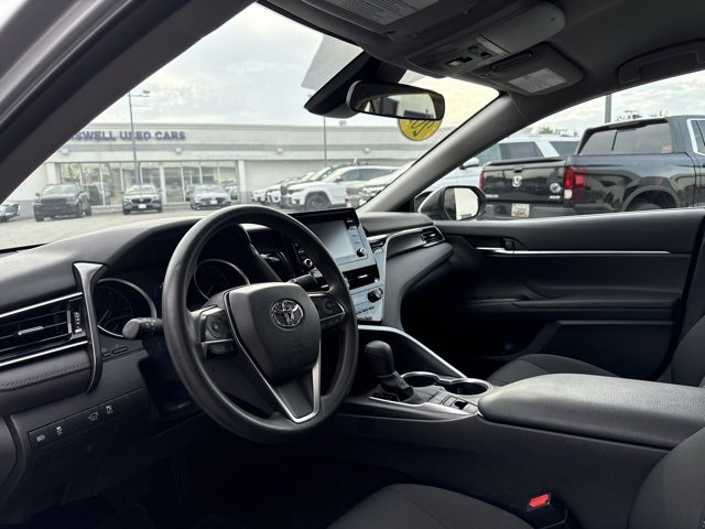 2022 Toyota Camry LE photo 2