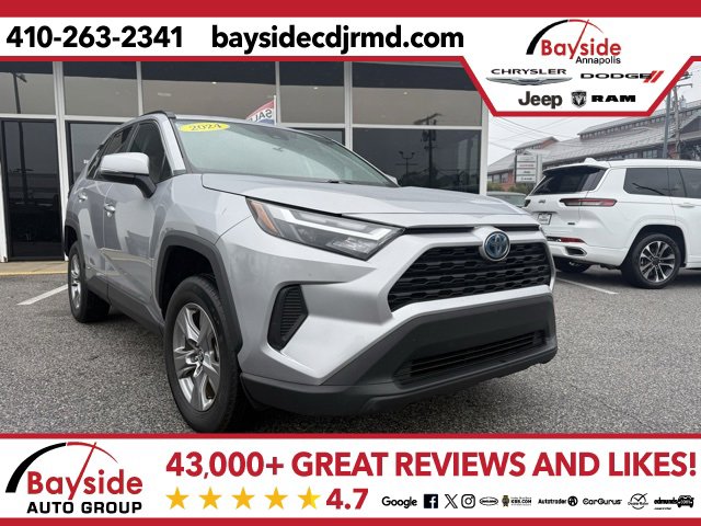 2024 Toyota RAV4 Hybrid XLE photo 2