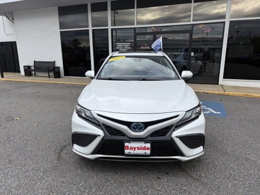 Used 2021 Toyota Camry Hybrid XSE Sedan
