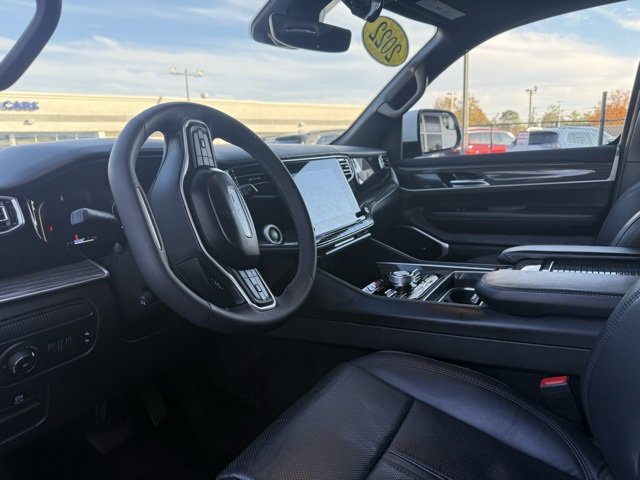 2022 Jeep Wagoneer Series III photo 3