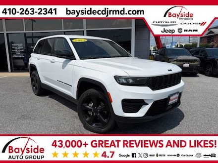 2023 Jeep Grand Cherokee Laredo SUV