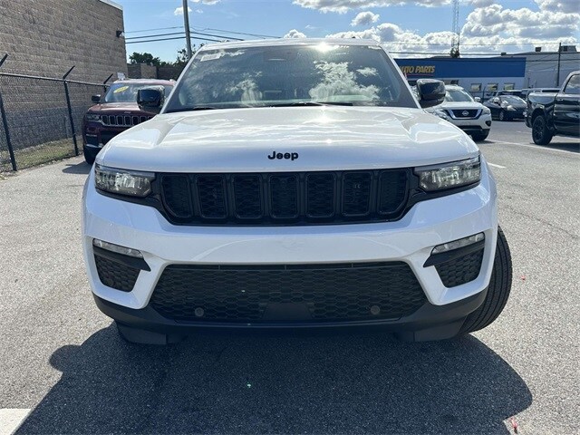 2025 Jeep Grand Cherokee Limited photo 4