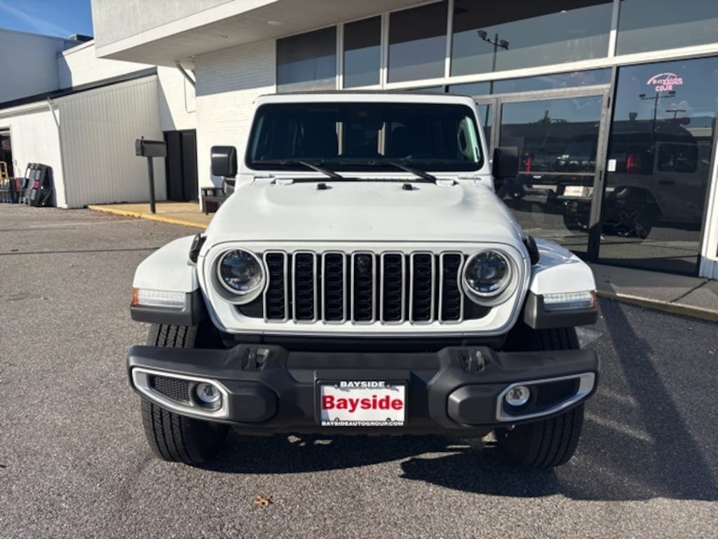 New 2025 Jeep Wrangler 4-DOOR SAHARA Sport Utility