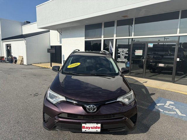 2016 Toyota RAV4 LE photo 4