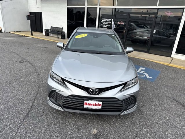 2022 Toyota Camry LE photo 3