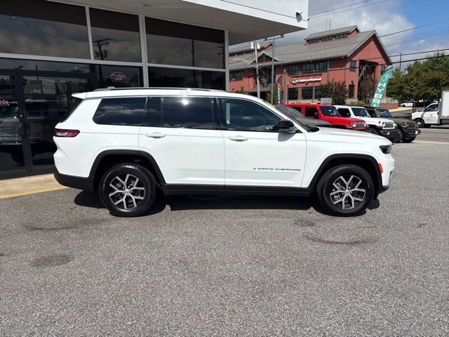 2025 Jeep Grand Cherokee Limited photo 36