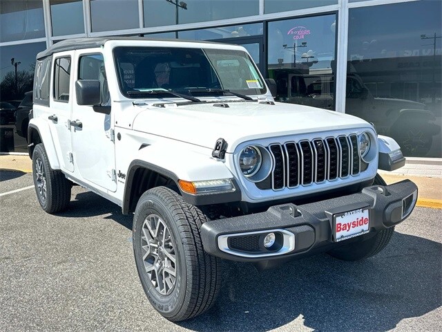 2025 Jeep Wrangler Sahara photo 2
