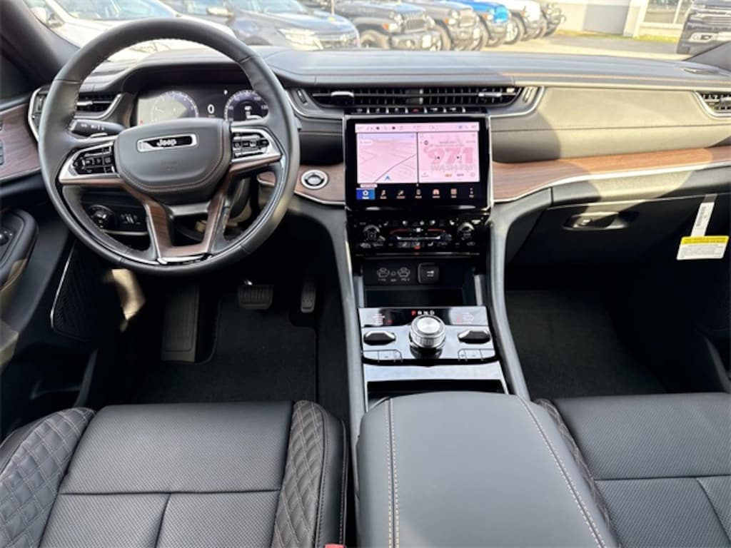 New 2025 Jeep Grand Cherokee SUMMIT 4X4 Sport Utility