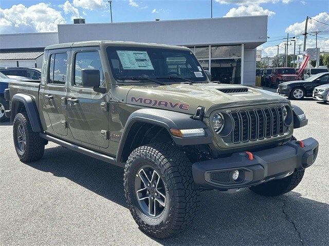 2025 Jeep Gladiator Mojave photo 2