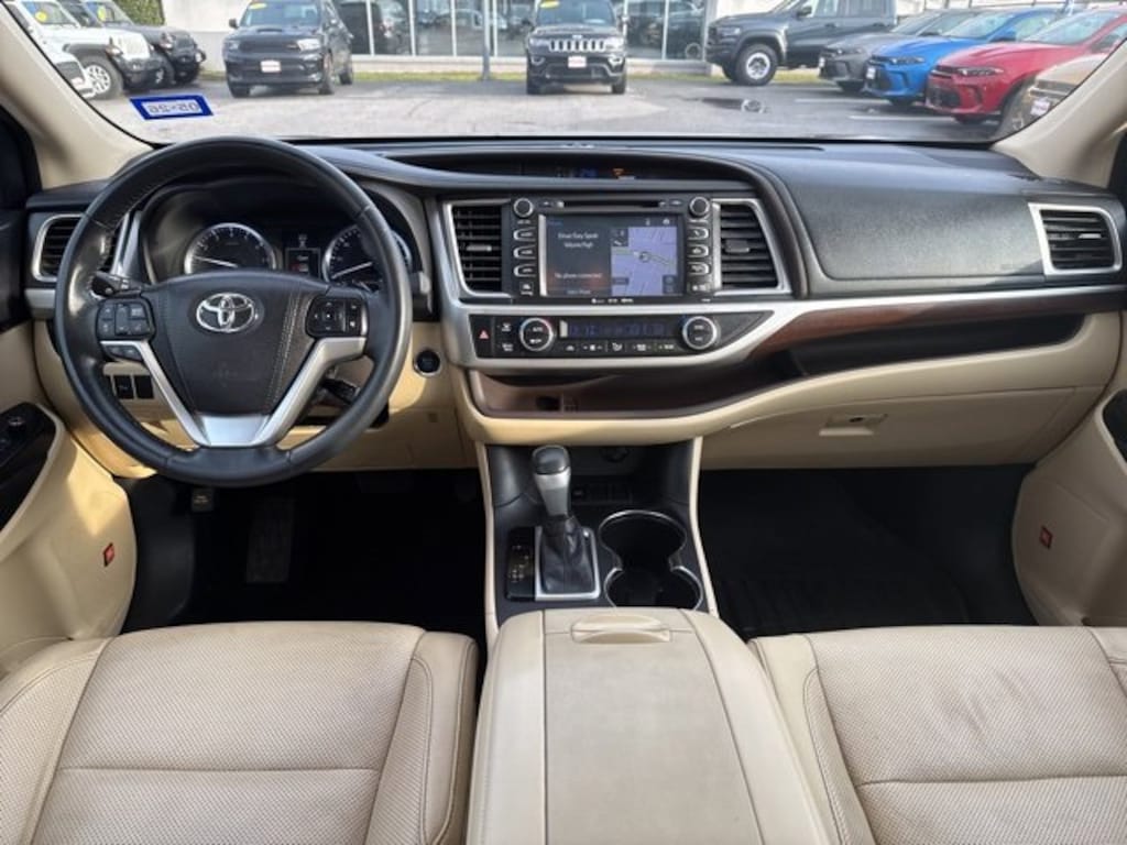 Used 2016 Toyota Highlander Limited V6 SUV