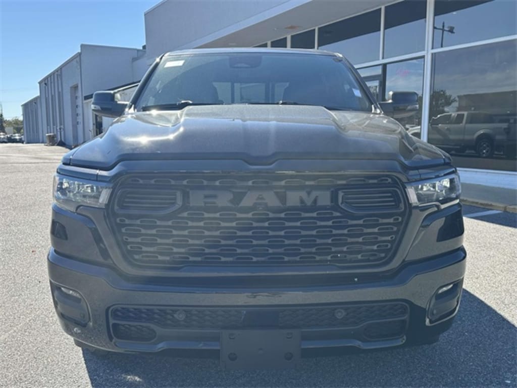 New 2026 Ram 1500 BIG HORN CREW CAB 4X4 5'7 BOX Pickup