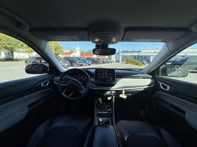 2022 Jeep Compass Latitude photo 3