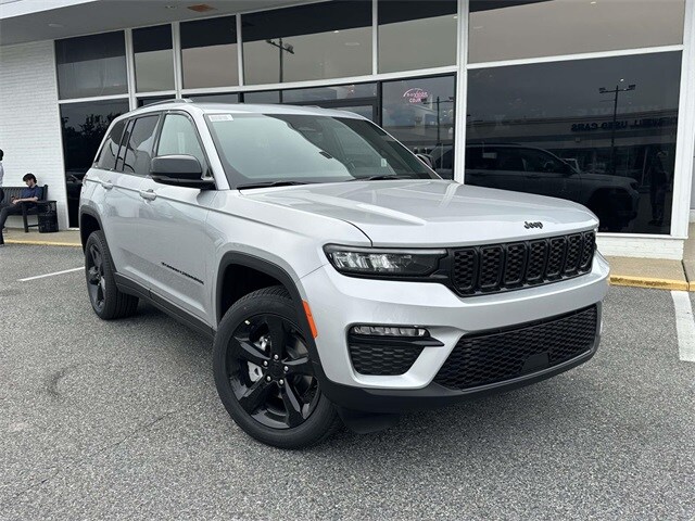 2025 Jeep Grand Cherokee Limited photo 2