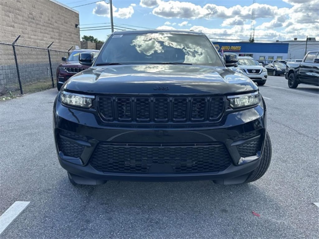 New 2025 Jeep Grand Cherokee ALTITUDE X 4X4 Sport Utility