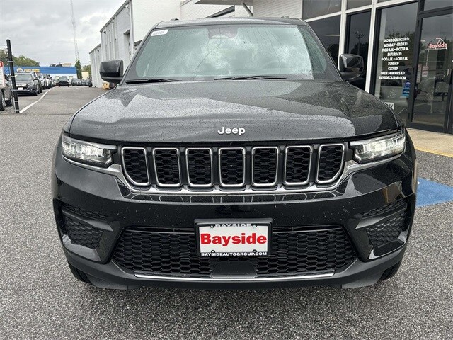 2025 Jeep Grand Cherokee Laredo Altitude photo 4