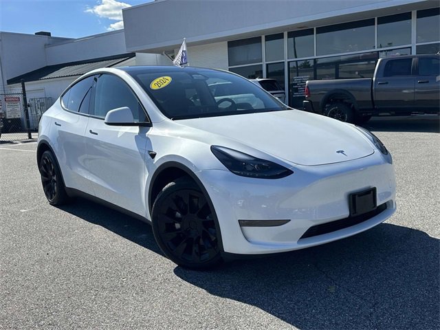 2024 Tesla Model Y Long Range photo 2