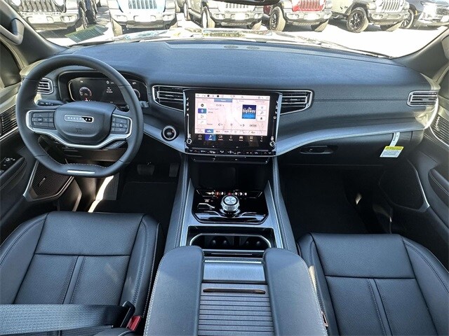 2025 Jeep Wagoneer Base photo 3