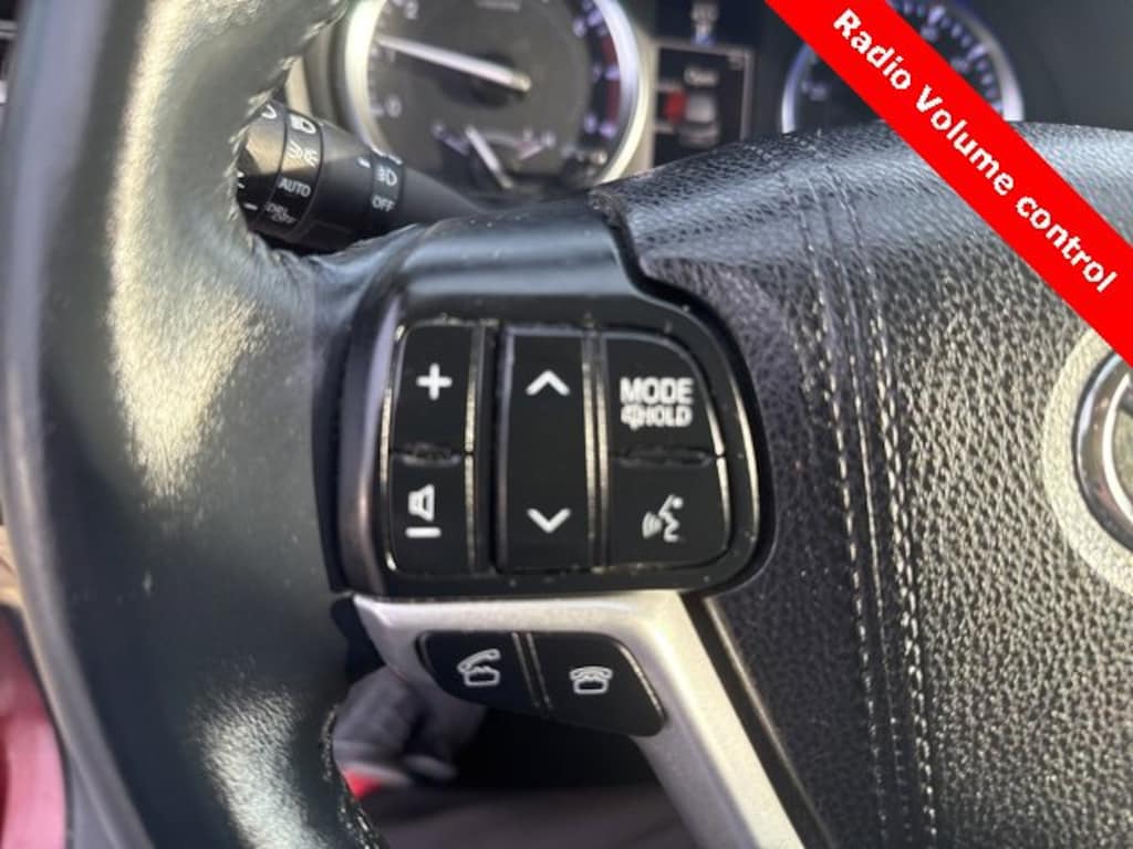 Used 2016 Toyota Highlander Limited V6 SUV