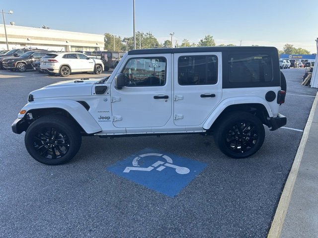 2023 Jeep Wrangler 4xe Sahara photo 7