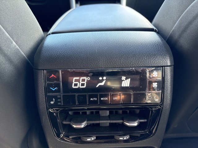 2025 Jeep Grand Cherokee Limited photo 26