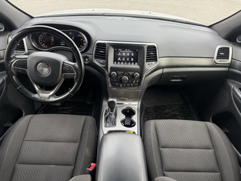 Used 2020 Jeep Grand Cherokee Laredo SUV