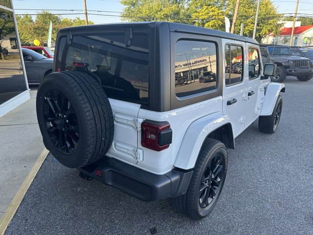 2023 Jeep Wrangler 4xe Sahara photo 10