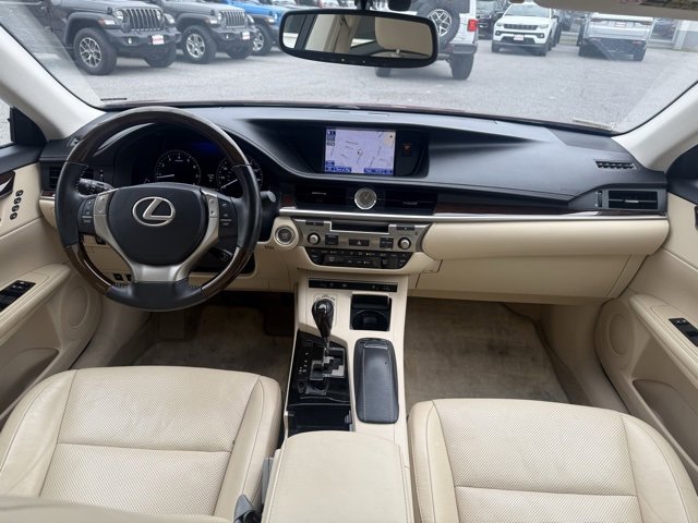 2013 Lexus ES 350 photo 3