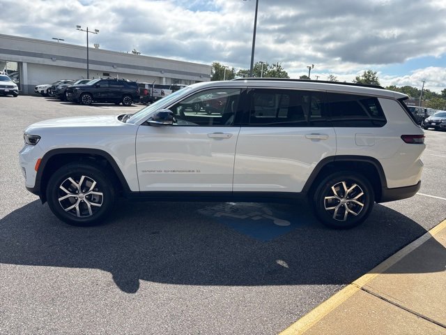 2025 Jeep Grand Cherokee Limited photo 30