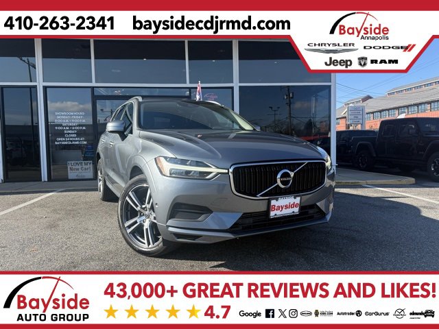 2018 Volvo XC60 Momentum's photo