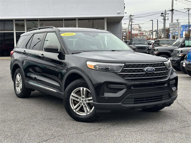 2020 Ford Explorer XLT photo 2