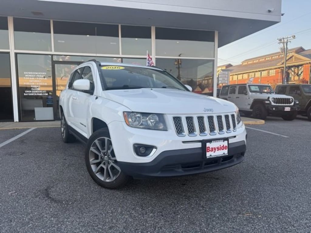 Used 2016 Jeep Compass Latitude FWD SUV